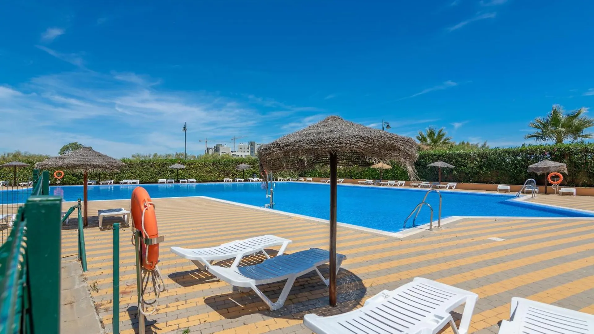 Los Albatros By H - Playa De Los Haraganes Hahb174P170 Isla Canela 0*,